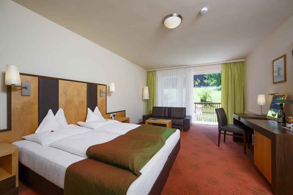 Seehotel Vinzenz Velden am Wörthersee Exterior photo