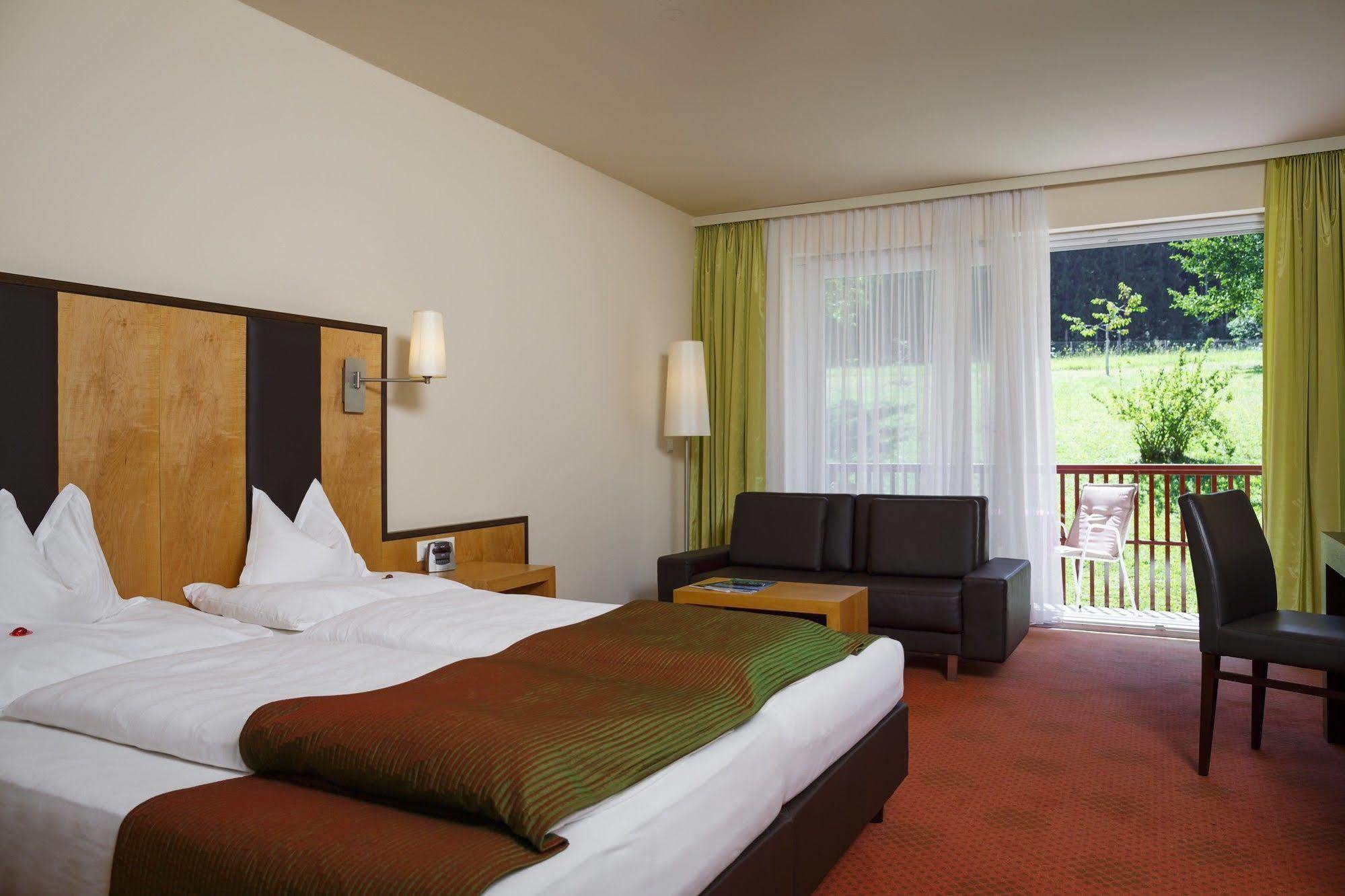 Seehotel Vinzenz Velden am Wörthersee Exterior photo