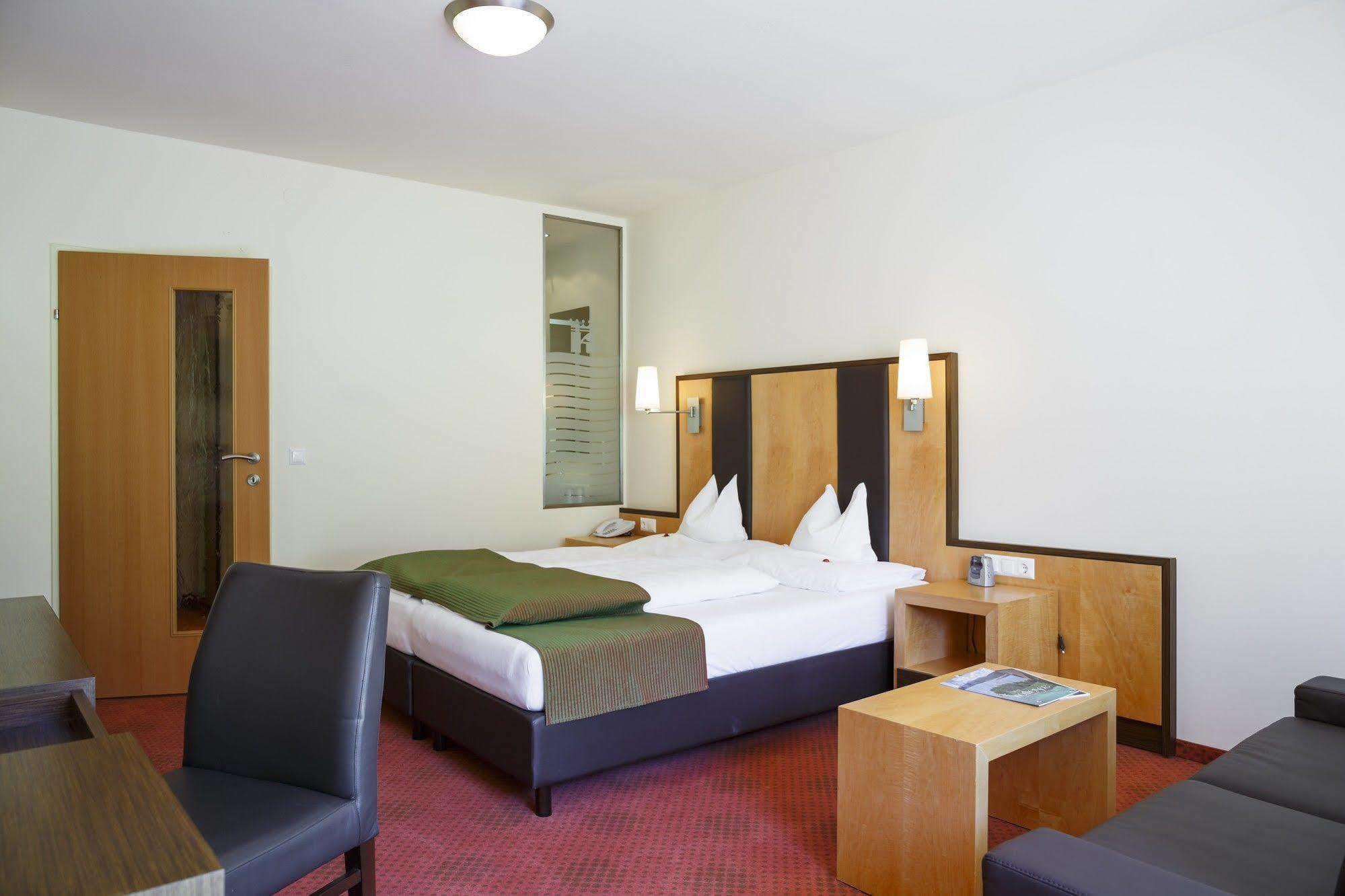 Seehotel Vinzenz Velden am Wörthersee Exterior photo